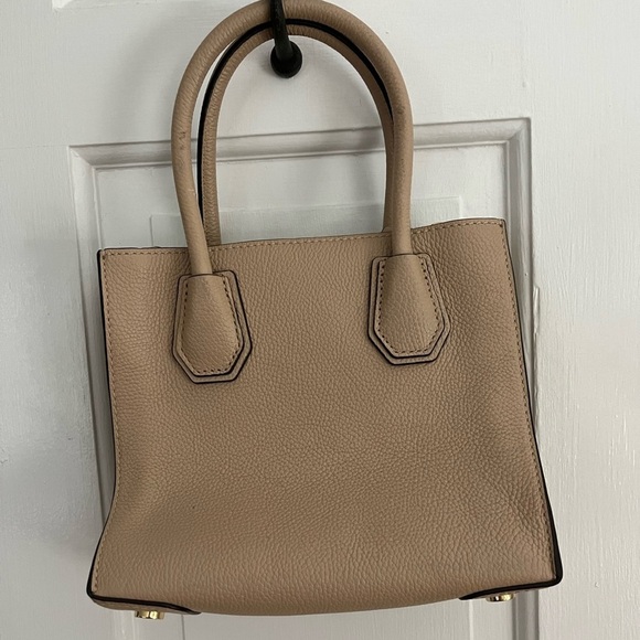 Michael Kors Mercer Beige Leather Handbag Small Satchel Crossbody Minimalist - Picture 2 of 13